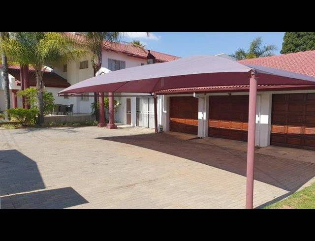 10 BEDROOM HOUSE FOR SALE IN WATERKLOOF RIDGE